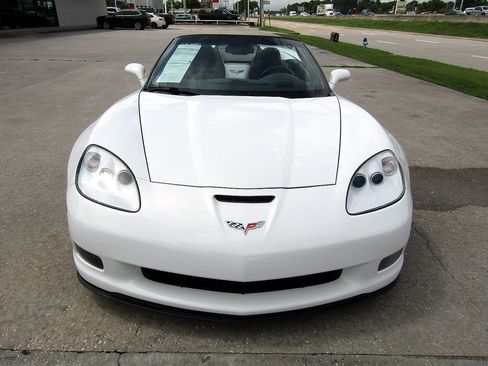 Used 2012 Chevrolet Corvette Grand Sport w/ 3LT Preferred Equipment Group RWD image 2