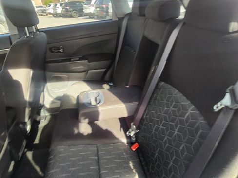 Used 2024 Mitsubishi Outlander SE image 15