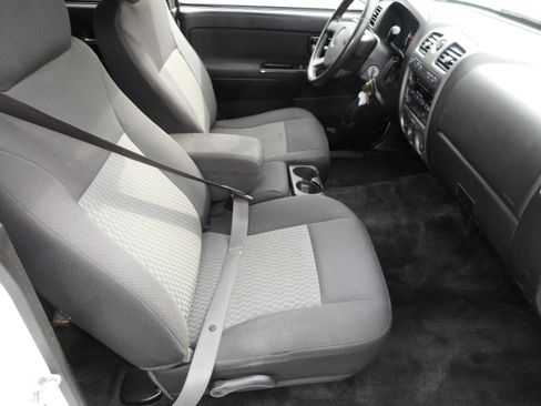 Used 2011 Chevrolet Colorado LT image 27