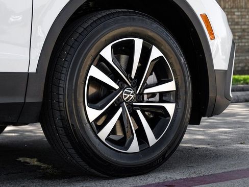 Used 2023 Volkswagen Tiguan S image 67