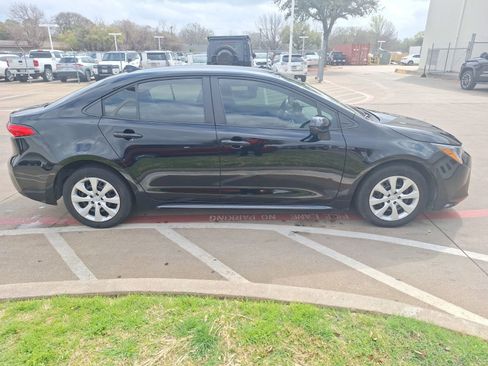 Used 2024 Toyota Corolla LE image 7