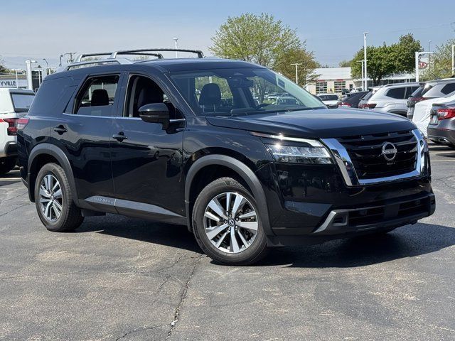 Used 2024 Nissan Pathfinder SL AWD/4WD image 28