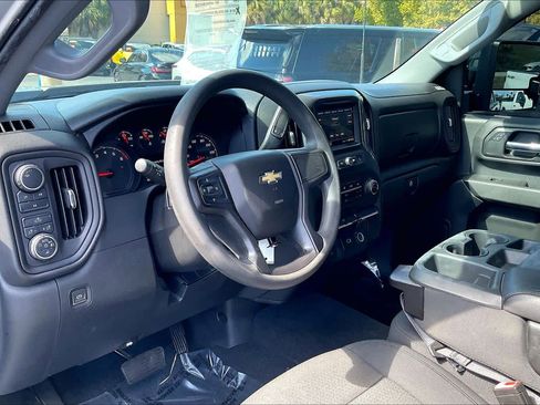 Used 2020 Chevrolet Silverado 2500 Custom w/ Custom Value Package image 14