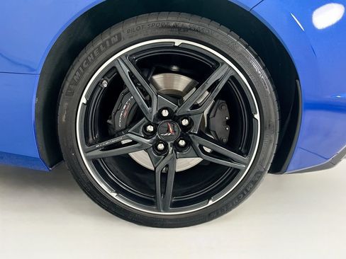 Used 2021 Chevrolet Corvette Stingray Preferred Cpe w/ Z51 Performance Package RWD image 24