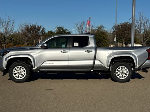 New 2026 Toyota Tacoma SR5 AWD/4WD image 9