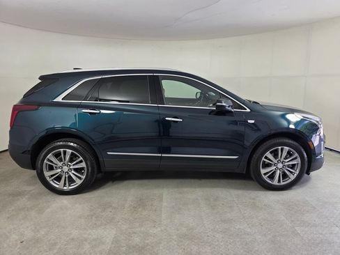 Used 2025 Cadillac XT5 Premium Luxury FWD image 3