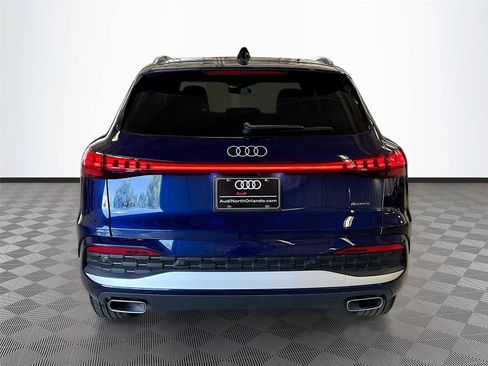 Certified 2025 Audi Q5 Premium w/ Convenience Package AWD/4WD image 6