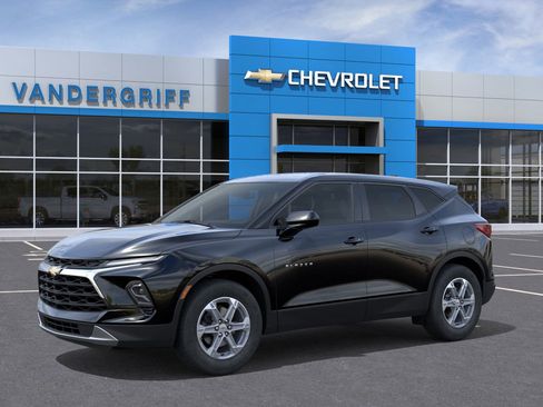 New 2026 Chevrolet Blazer LT image 2