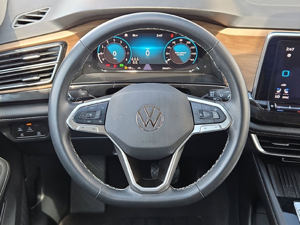 Used 2025 Volkswagen Atlas SE FWD image 21