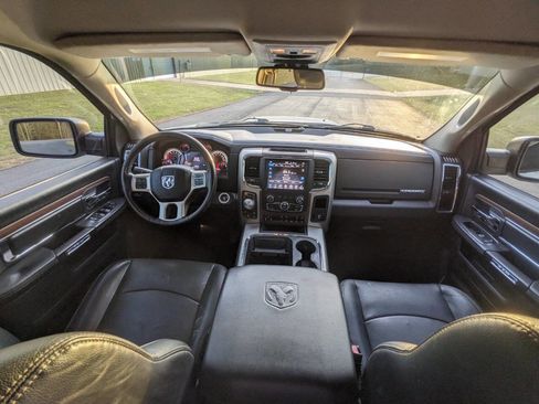 Used 2016 RAM 1500 Laramie w/ Convenience Group image 21