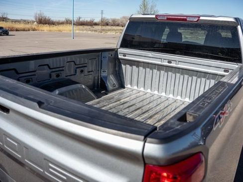 Used 2024 Chevrolet Silverado 1500 LT image 9