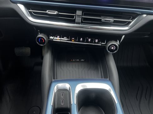 New 2026 Chevrolet Equinox EV LT image 8