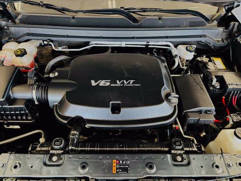 Used 2019 Chevrolet Colorado Z71 AWD/4WD image 22