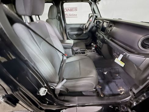 Used 2023 Jeep Gladiator Willys image 30