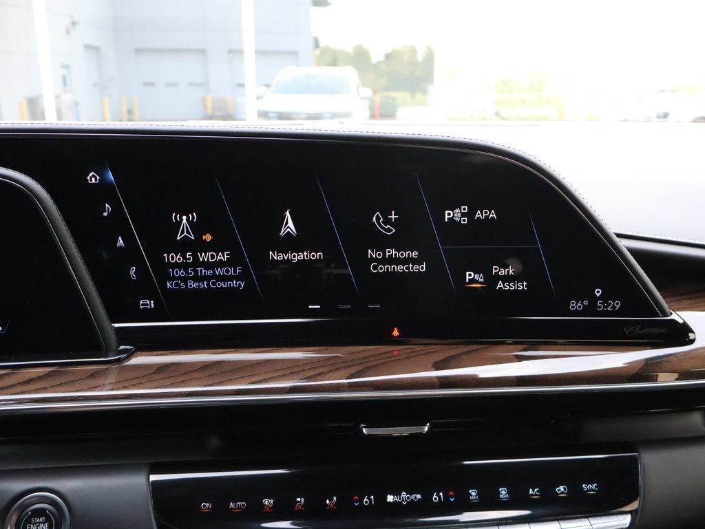 Used 2021 Cadillac Escalade Premium Luxury Platinum w/ Heavy-Duty Trailer Package AWD/4WD image 25