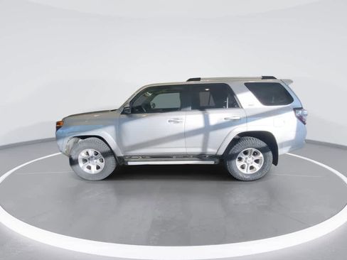 Used 2020 Toyota 4Runner SR5 Premium w/ Moonroof Package AWD/4WD image 5