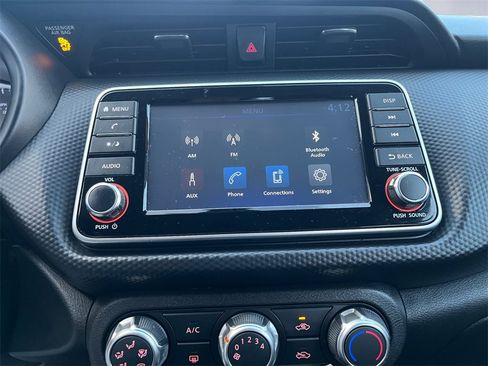 Used 2024 Nissan Kicks S image 11