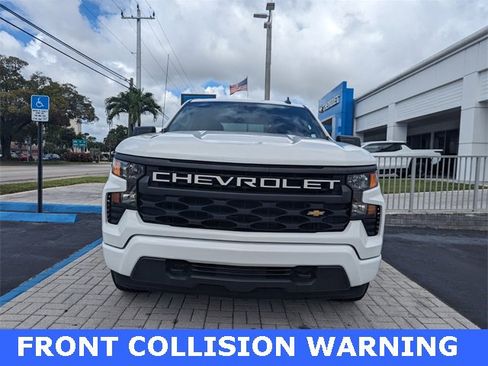 Used 2023 Chevrolet Silverado 1500 Custom image 3