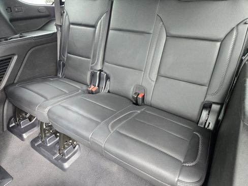 Used 2025 GMC Yukon Denali AWD/4WD image 30