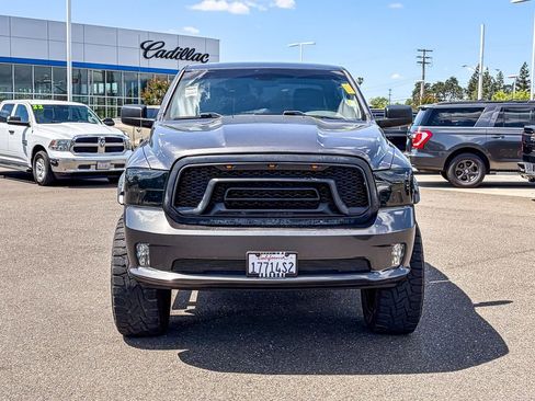 Used 2017 RAM 1500 Express RWD image 6
