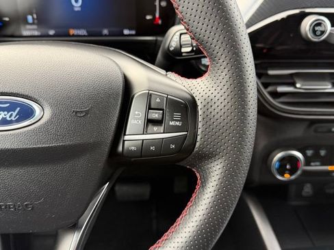 Used 2025 Ford Escape ST-Line image 28