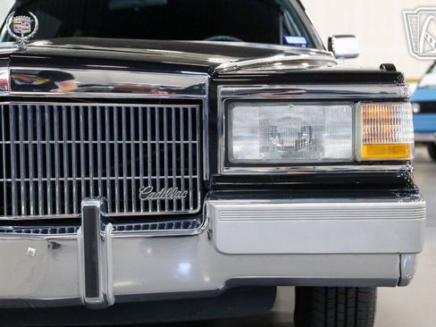Used 1992 Cadillac Brougham image 14