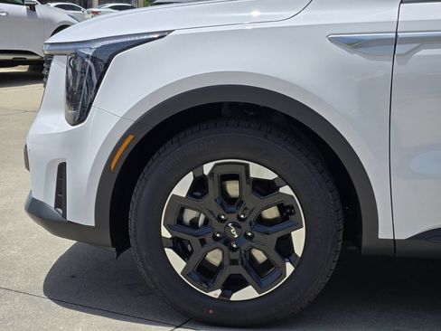 New 2026 Kia Sorento S w/ S Panoramic Sunroof Package FWD image 5