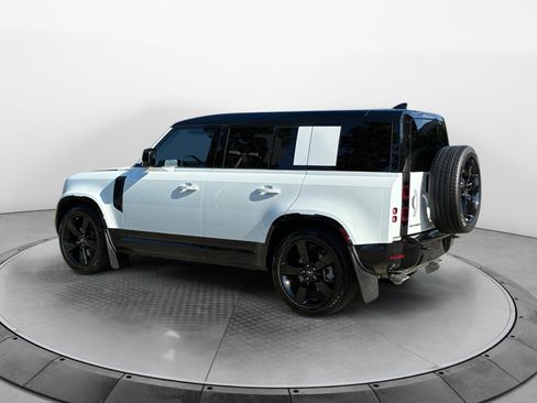Certified 2025 Land Rover Defender 110 X-Dynamic SE AWD/4WD image 5