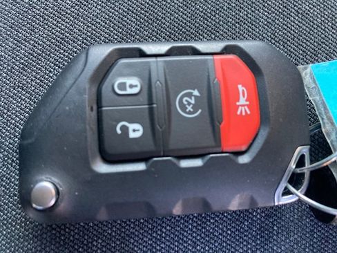 New 2025 Jeep Wrangler Rubicon image 28