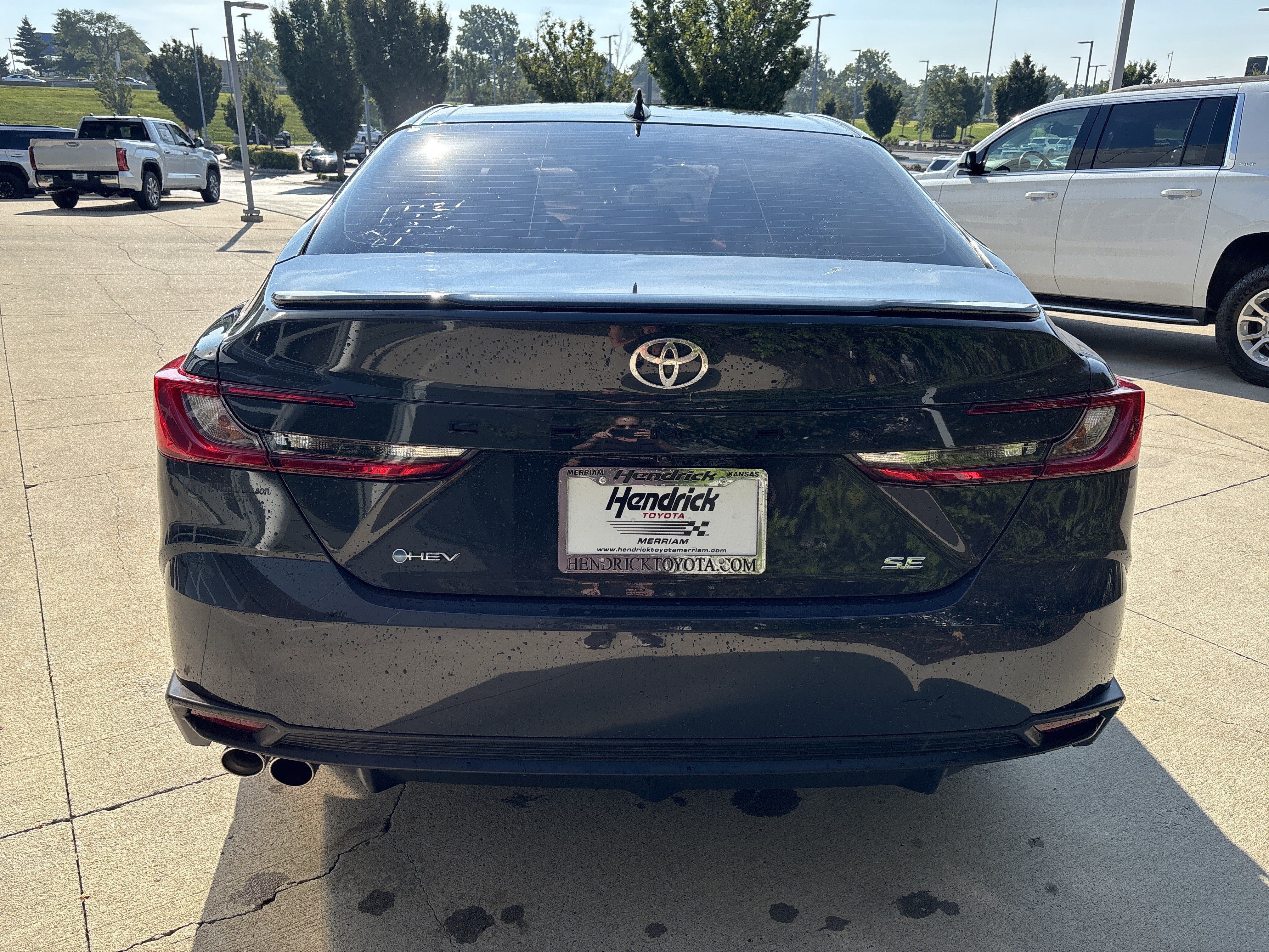 Used 2025 Toyota Camry SE FWD image 8