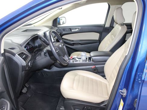 Used 2024 Ford Edge SEL AWD/4WD image 16