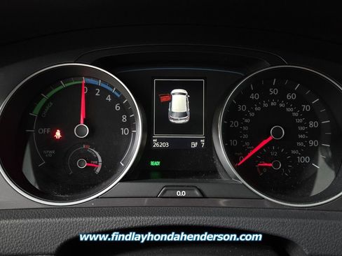 Used 2016 Volkswagen e-Golf SE image 20