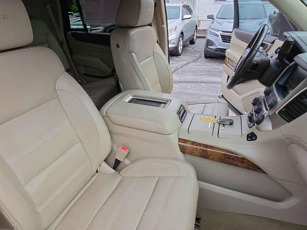 Used 2016 GMC Yukon Denali w/ Open Road Package AWD/4WD image 30