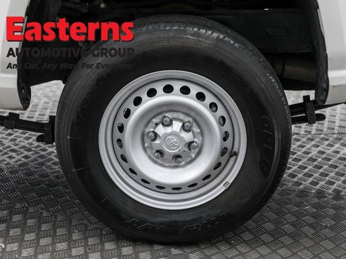 Used 2024 Toyota Tacoma SR image 30