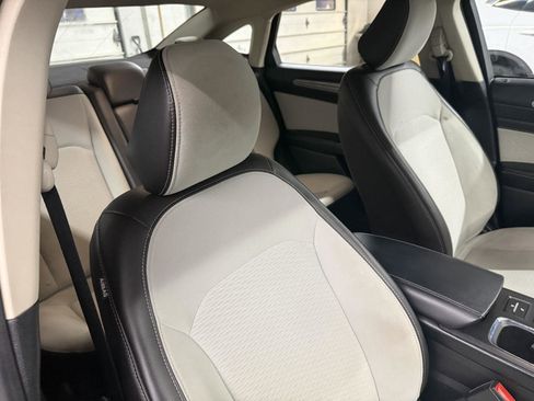 Used 2020 Ford Fusion SE w/ Equipment Group 151A image 28