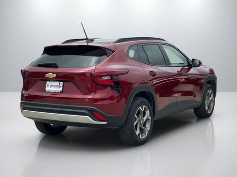 Used 2025 Chevrolet Trax LT FWD image 5