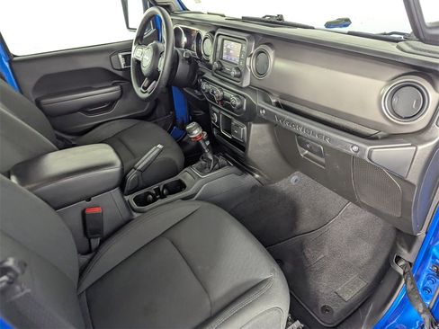 Used 2021 Jeep Wrangler Unlimited Sport image 31