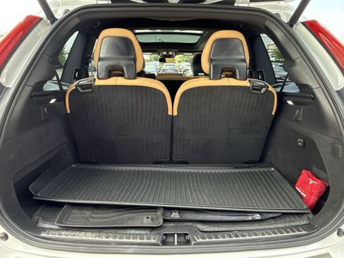 Used 2024 Volvo XC90 B6 Ultimate w/ Protection Package Premier AWD/4WD image 27