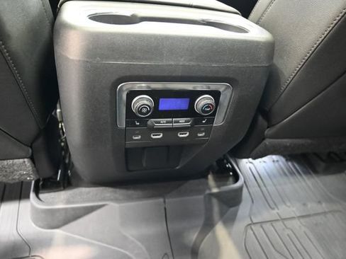 Used 2022 Chevrolet Suburban Z71 w/ Luxury Package AWD/4WD image 31