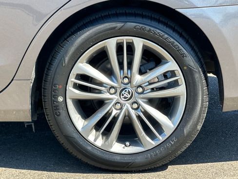 Used 2016 Toyota Camry LE FWD image 29