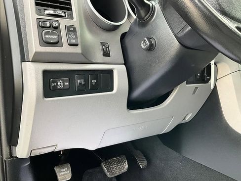 Used 2012 Toyota Tundra Limited w/ Platinum Pkg image 18