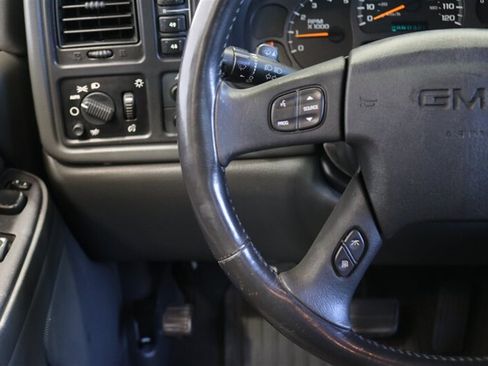 Used 2005 GMC Sierra 2500 SLE w/ Heavy-Duty Power Package AWD/4WD image 82