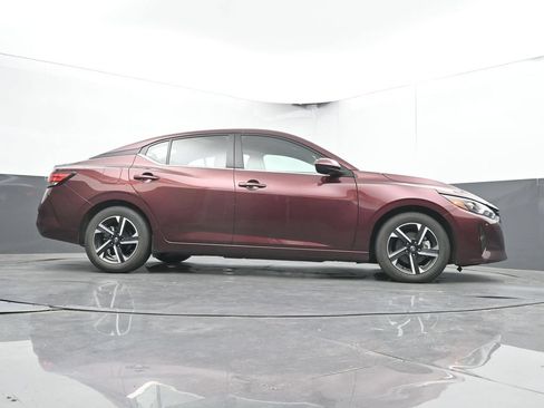 Used 2024 Nissan Sentra SV FWD image 43