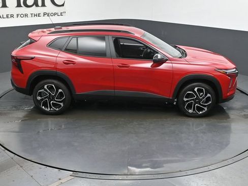 New 2026 Chevrolet Trax RS w/ Driver Confidence Package FWD image 17