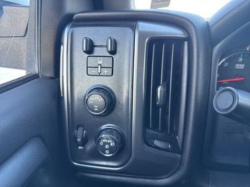 Used 2018 Chevrolet Silverado 1500 LT w/ All Star Edition AWD/4WD image 11