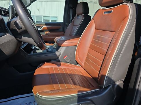 Used 2024 GMC Sierra 2500 Denali Ultimate image 11