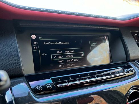 Used 2022 Rolls-Royce Cullinan Black Badge image 85