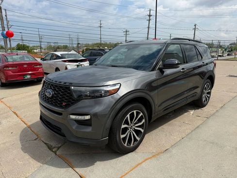 Used 2020 Ford Explorer ST w/ Premium Technology Package AWD/4WD image 5