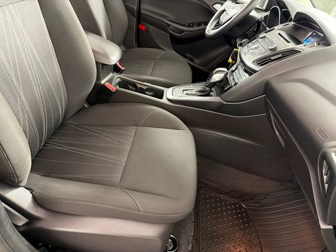 Used 2016 Ford Focus SE FWD image 20