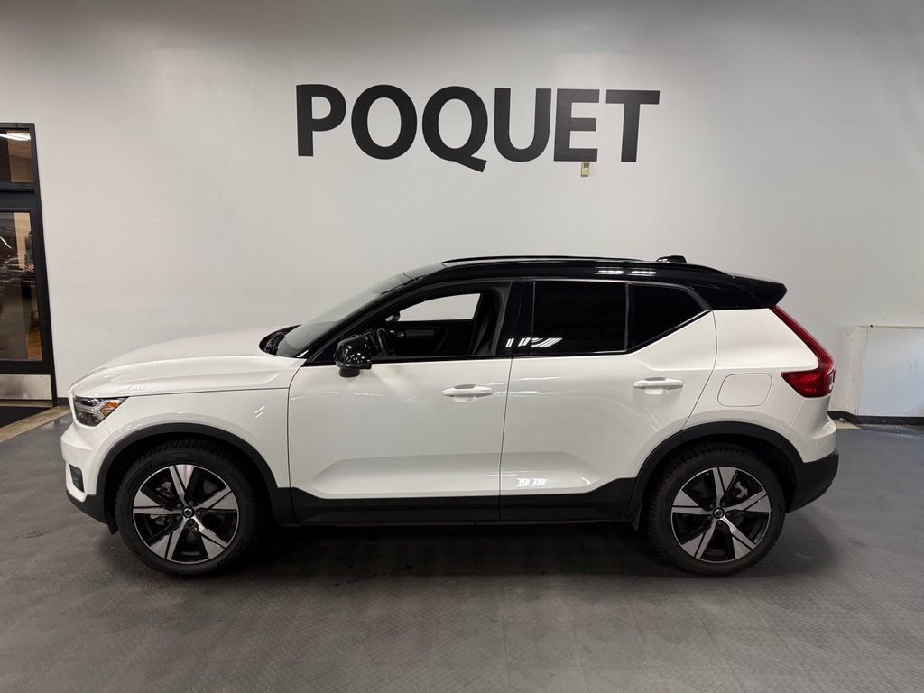 Used 2021 Volvo XC40 P8 Recharge w/ Climate Package AWD/4WD image 1